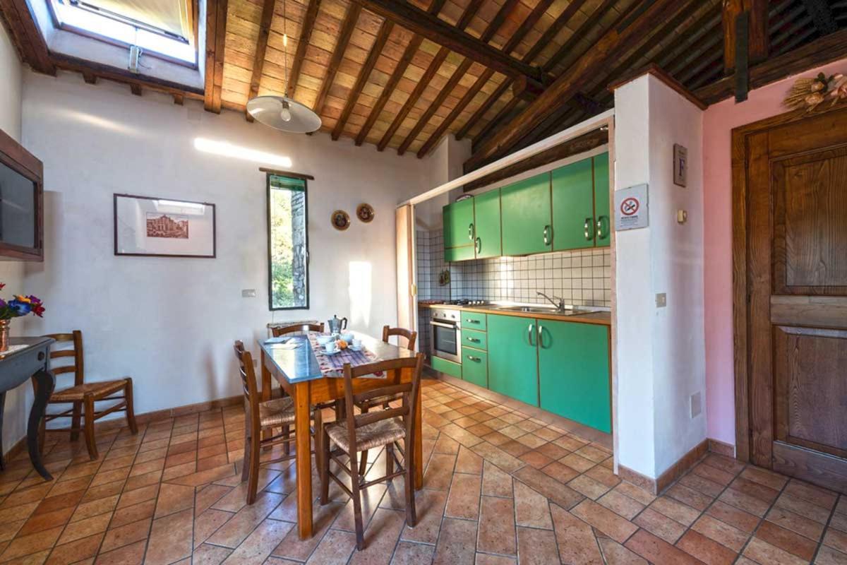 Croce Di Mezzo Villa Montalcino Exteriör bild